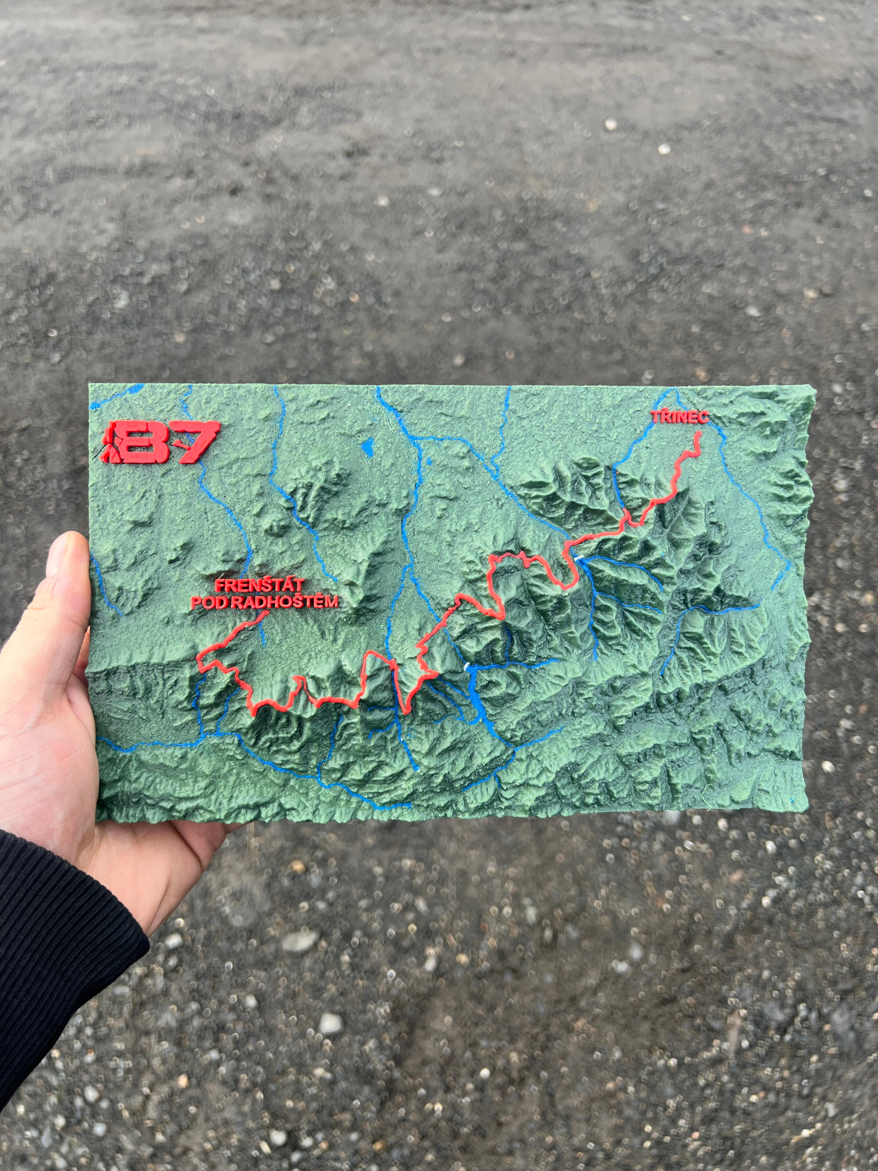 Detailní mapa závodu Beskydské 7 3D tištěná mapa závodu Beskydská sedmička s vyznačenou trasou a převýšením